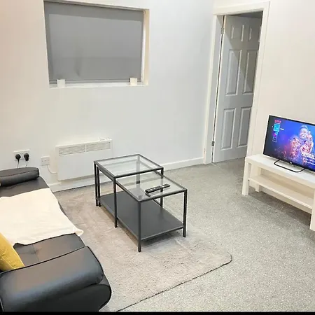 דירה In Bham Centre, Free Parking Sleeps 3